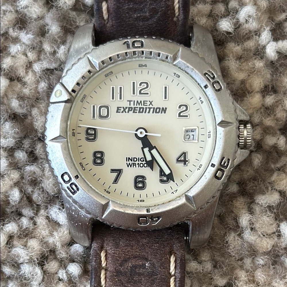 Timex Expedition WR100M Indiglo with Silver Bezel and Leather Strap Womens Watch